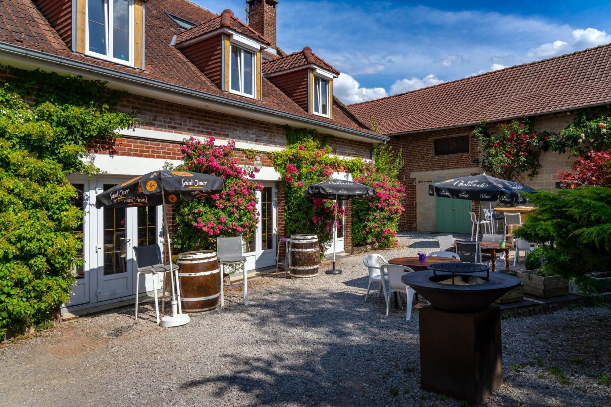 Auberge De L'Arc En Ciel Fauquembergues Eksteriør bilde