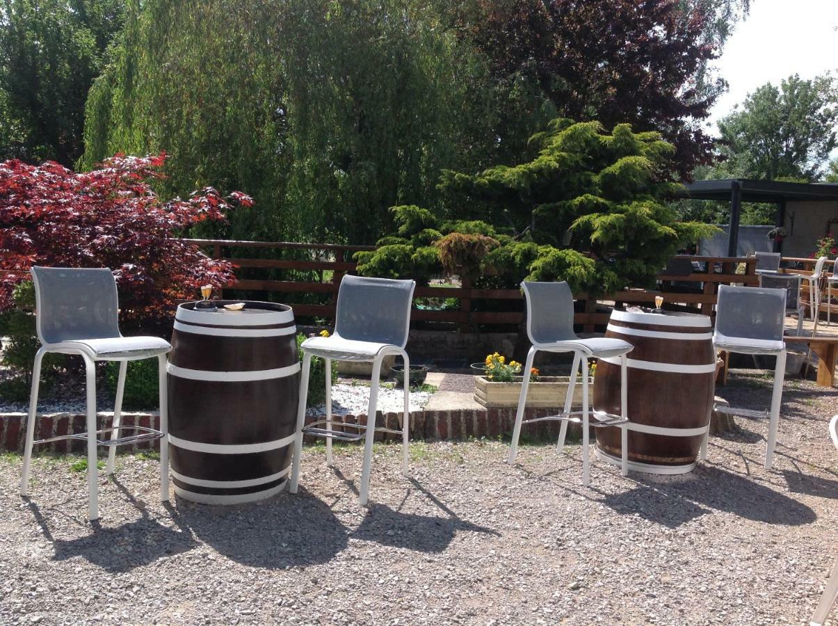 Auberge De L'Arc En Ciel Fauquembergues Eksteriør bilde